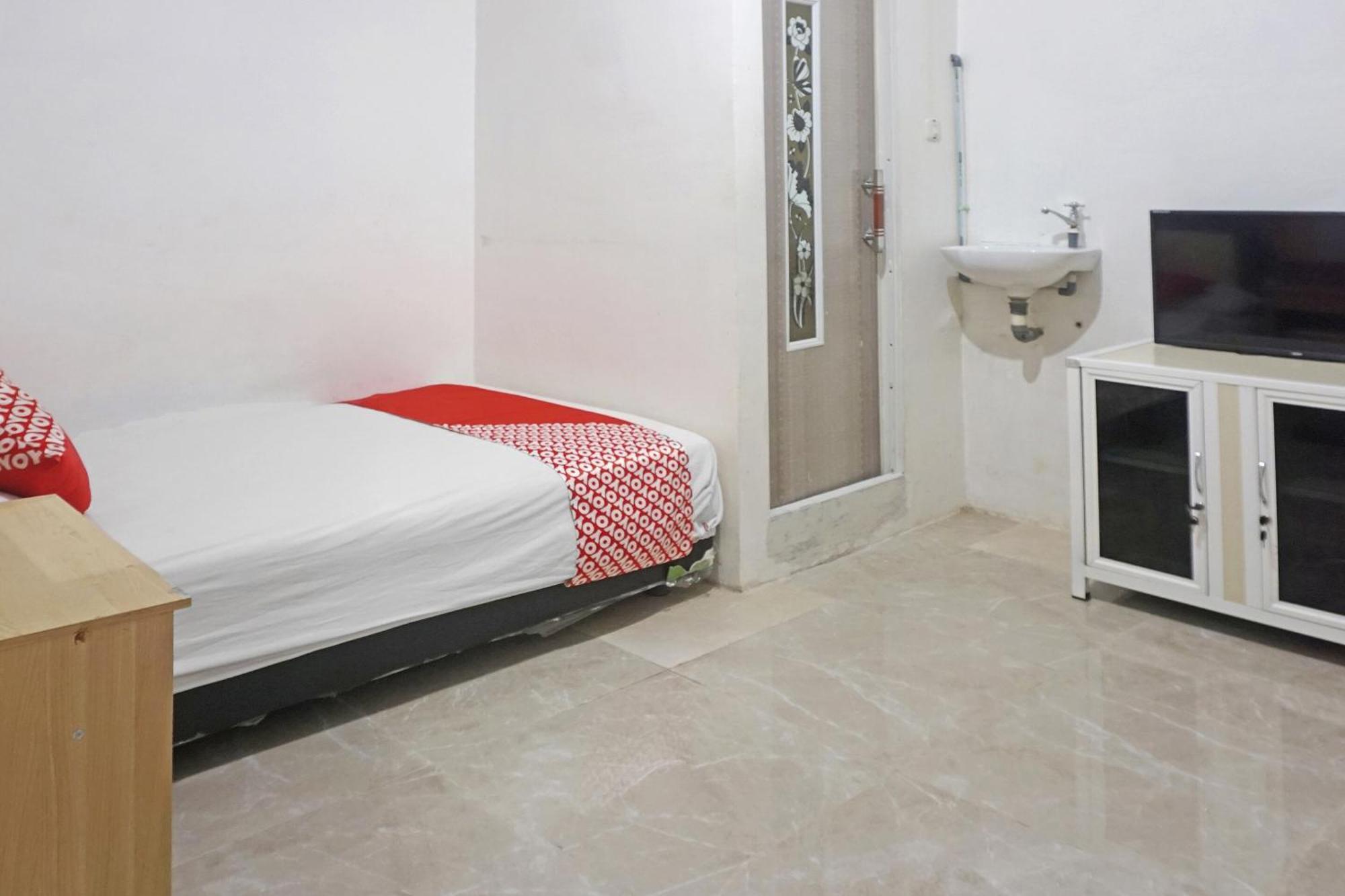 Oyo 91375 Feby Hotel Makassar