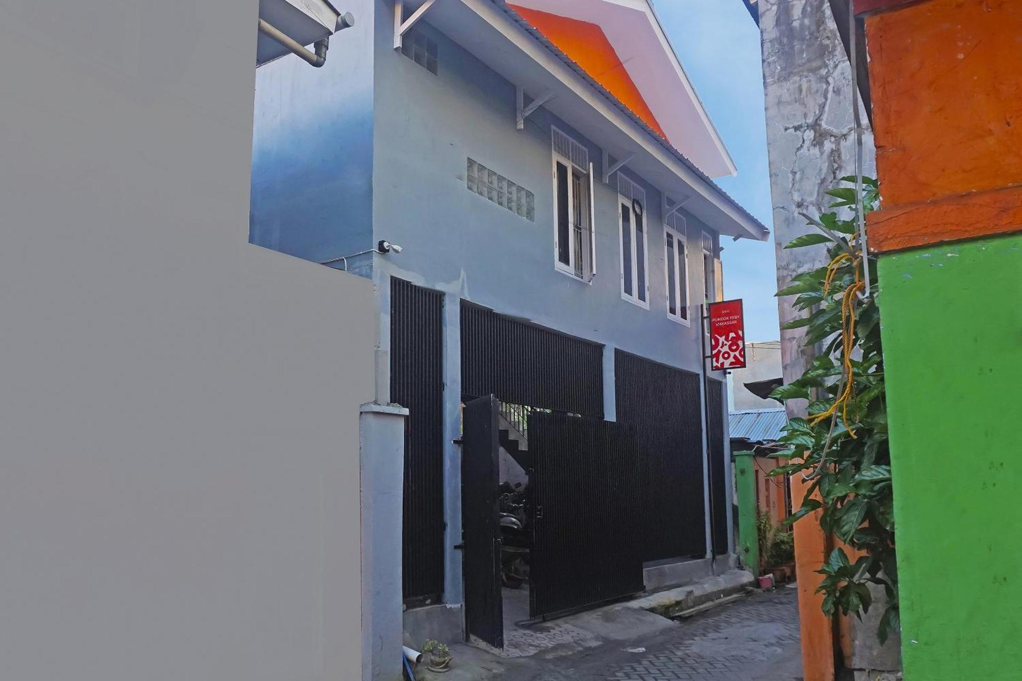 Oyo 91375 Feby Hotel